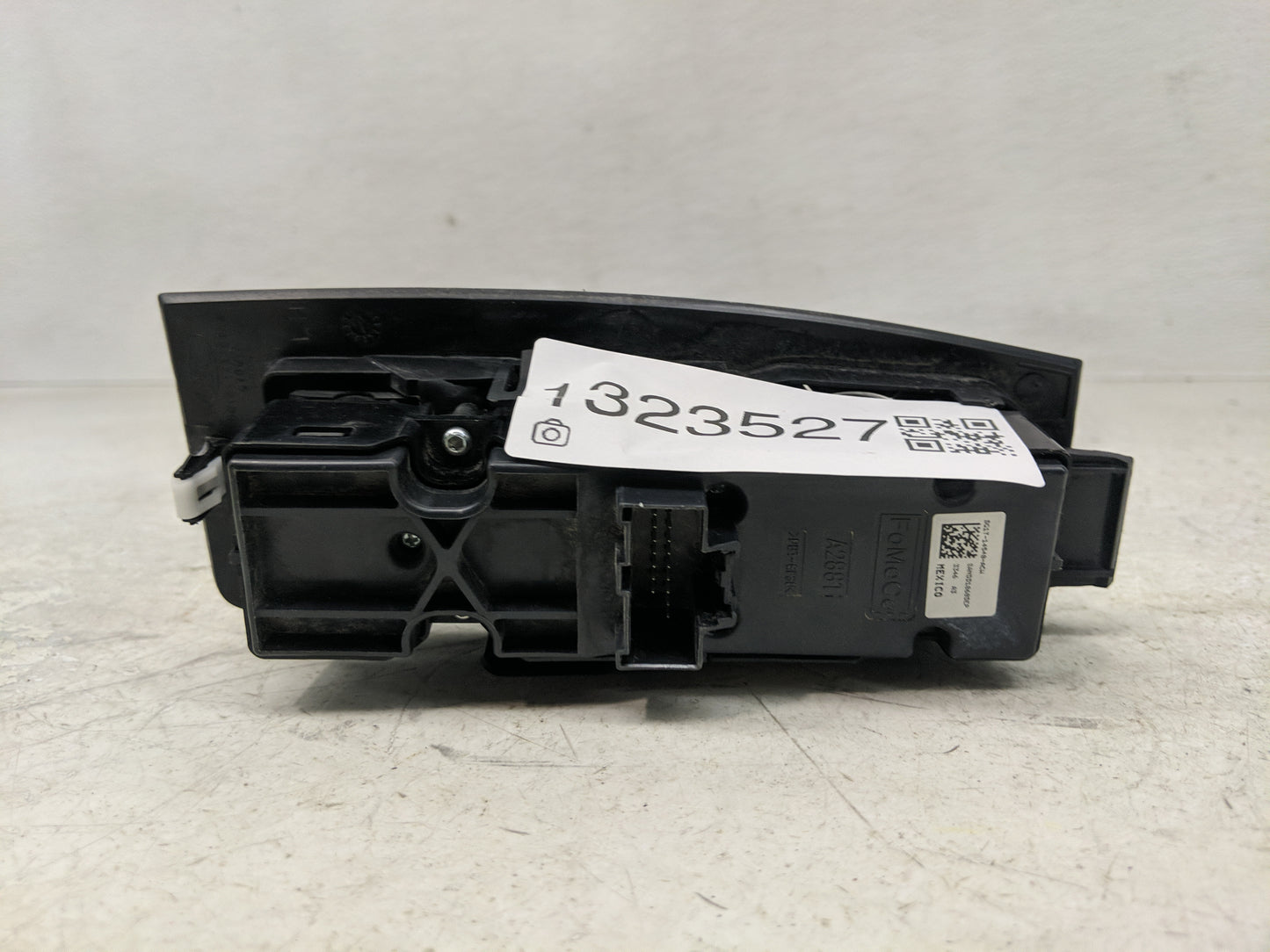2017 Ford Taurus Master Power Window Switch Replacement Driver Side Left P/N:DG1T-14540-ACH Fits OEM Used Auto Parts - Oemus