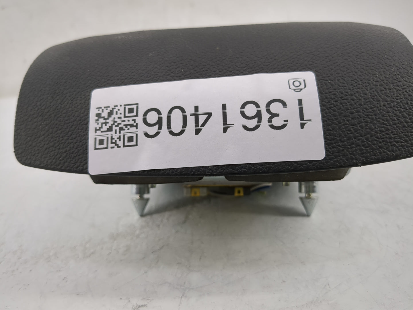 2013-2019 Ford Taurus Air Bag Driver Left Steering Wheel Mounted Fits Fits 2013 2014 2015 2016 2017 2018 2019 OEM Used Auto 