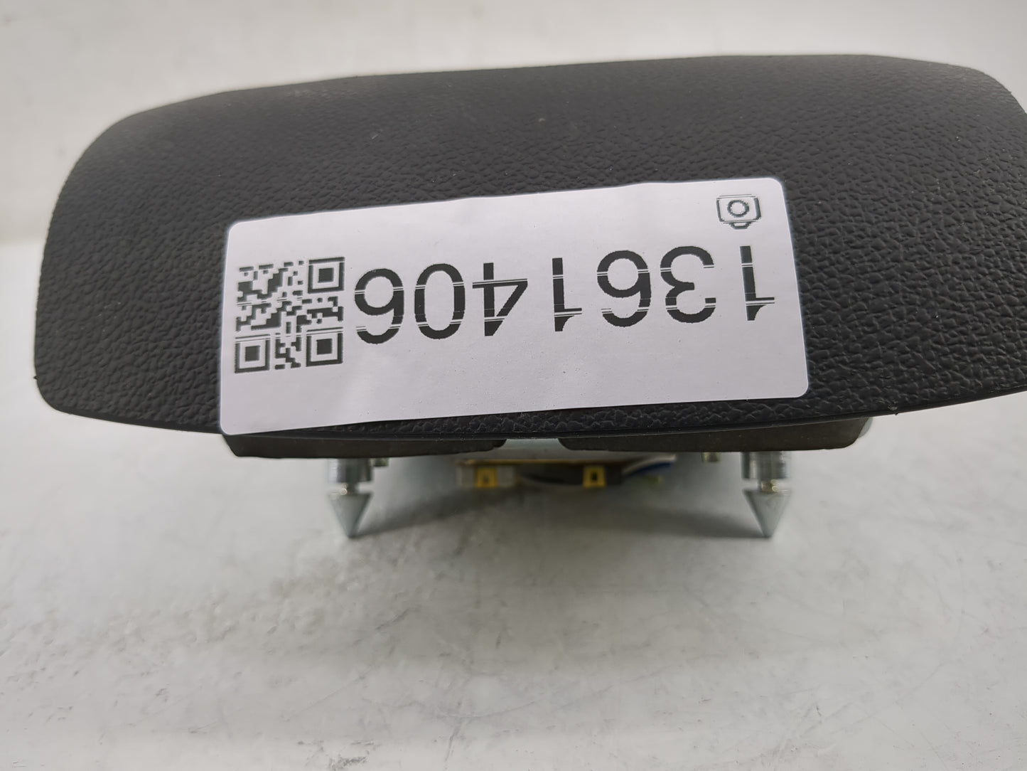 2013-2019 Ford Taurus Air Bag Driver Left Steering Wheel Mounted Fits Fits 2013 2014 2015 2016 2017 2018 2019 OEM Used Auto 