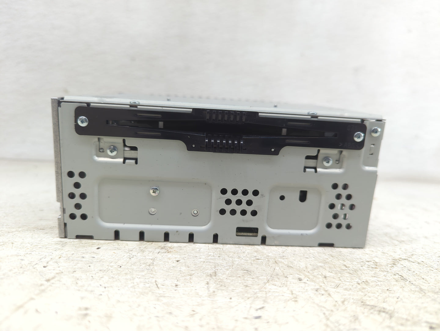2017-2019 Ford Taurus Radio AM FM Cd Player Receiver Replacement P/N:DG1T-19C107-NA Fits Fits 2017 2018 2019 OEM Used Auto P