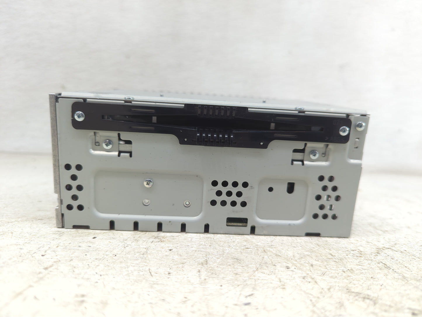 2017-2019 Ford Taurus Radio AM FM Cd Player Receiver Replacement P/N:DG1T-19C107-NA Fits Fits 2017 2018 2019 OEM Used Auto P
