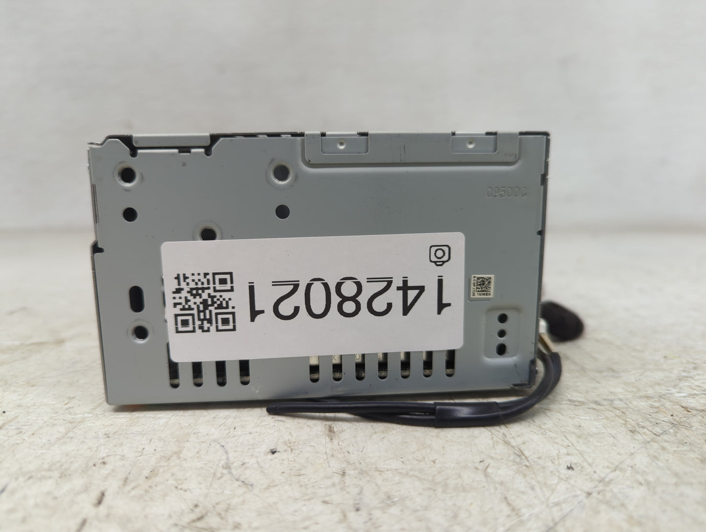 2017-2019 Ford Taurus Radio AM FM Cd Player Receiver Replacement P/N:DG1T-19C107-NA Fits Fits 2017 2018 2019 OEM Used Auto P