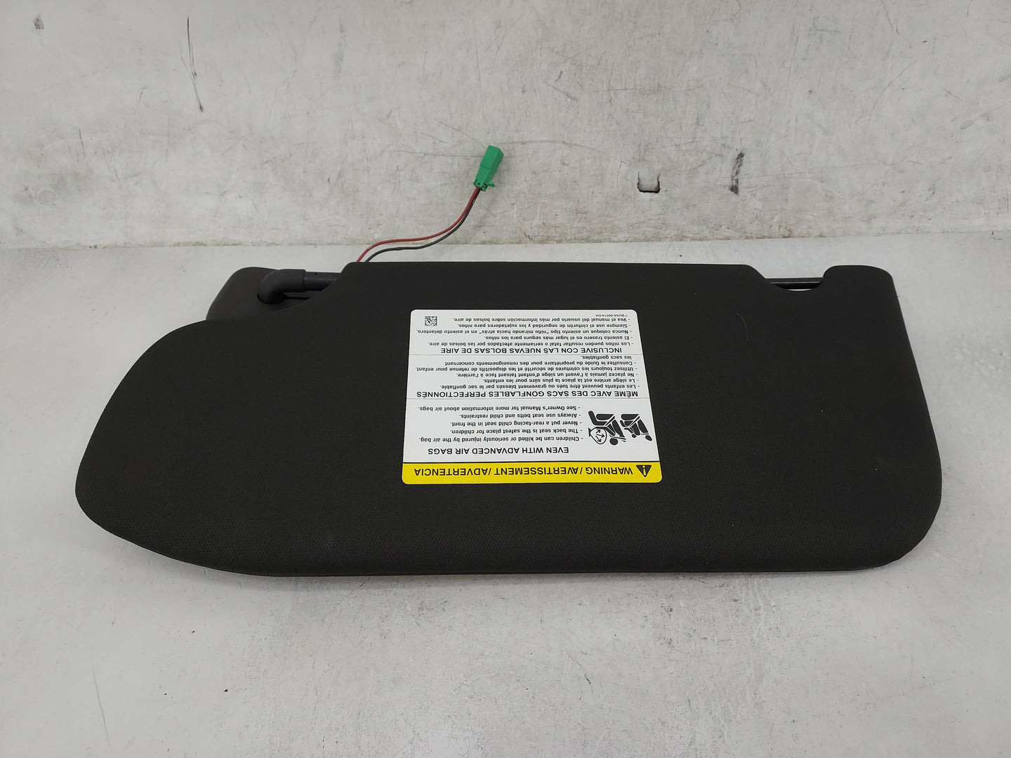 2013-2019 Ford Taurus Sun Visor Shade Replacement Passenger Right Mirror Fits OEM Used Auto Parts - Oemusedautoparts1.com