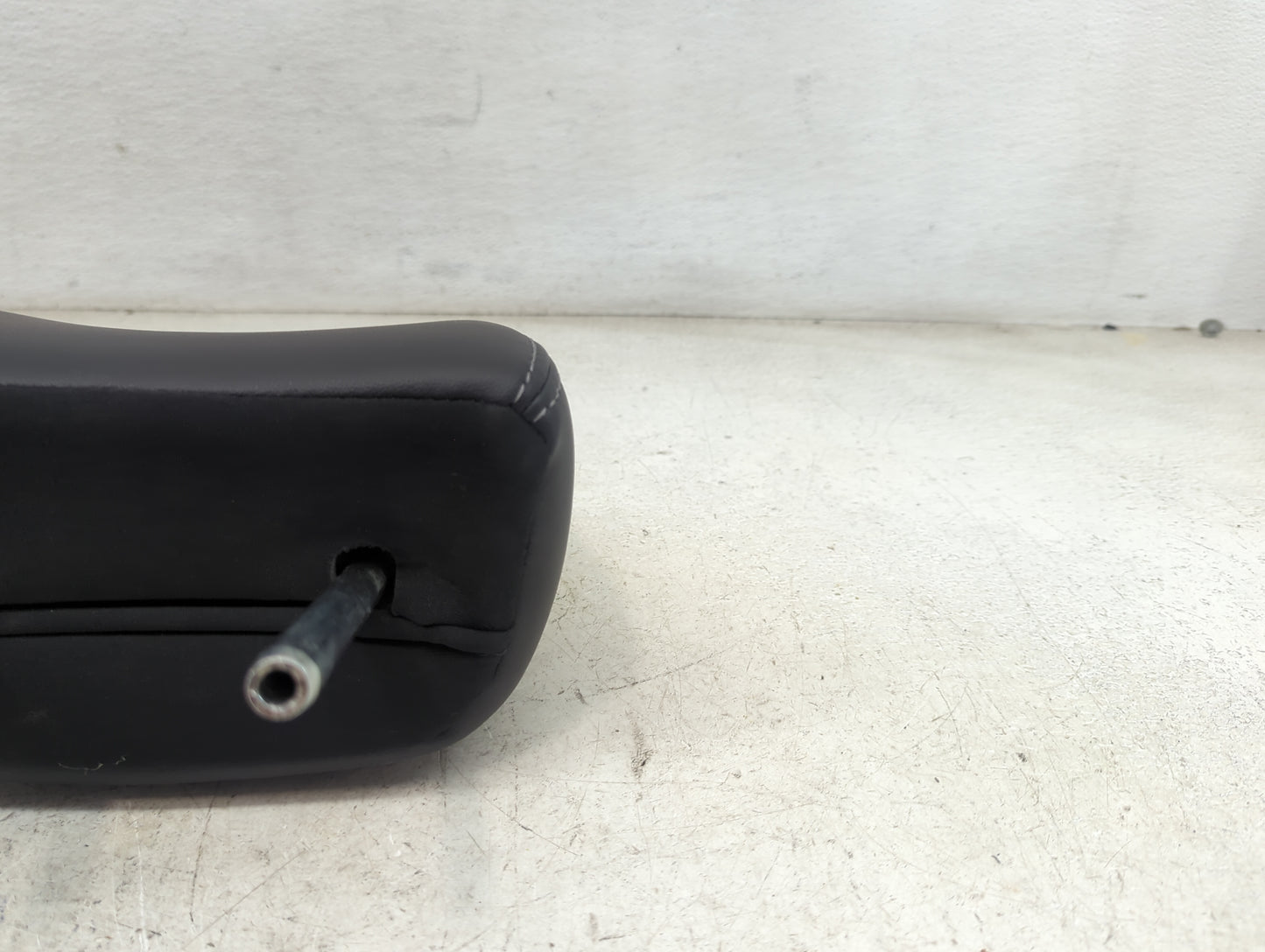 2017 Ford Taurus Headrest Head Rest Rear Seat Fits OEM Used Auto Parts - Oemusedautoparts1.com