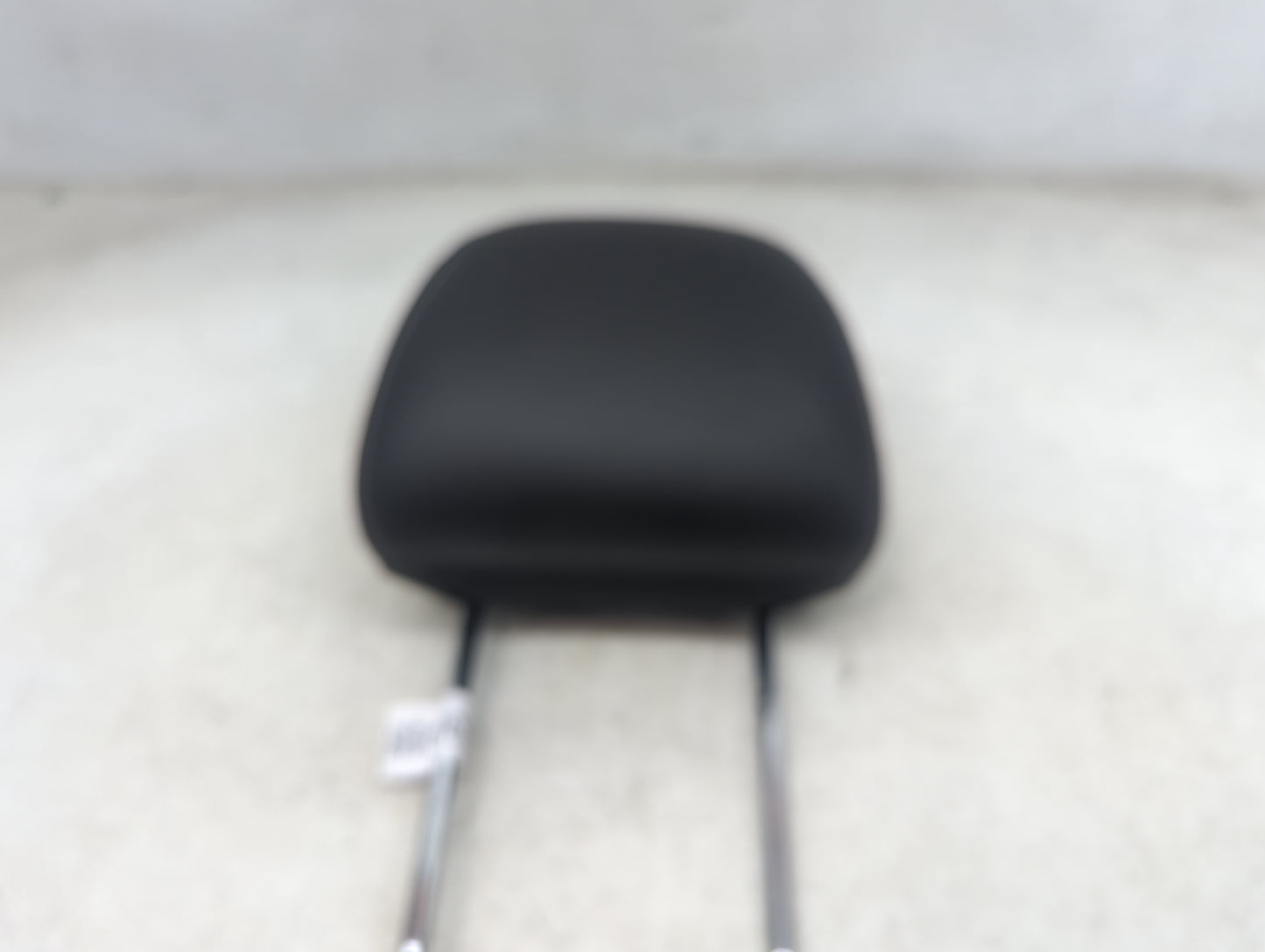 2017 Ford Taurus Headrest Head Rest Front Driver Seat Black - Oemusedautoparts1.com