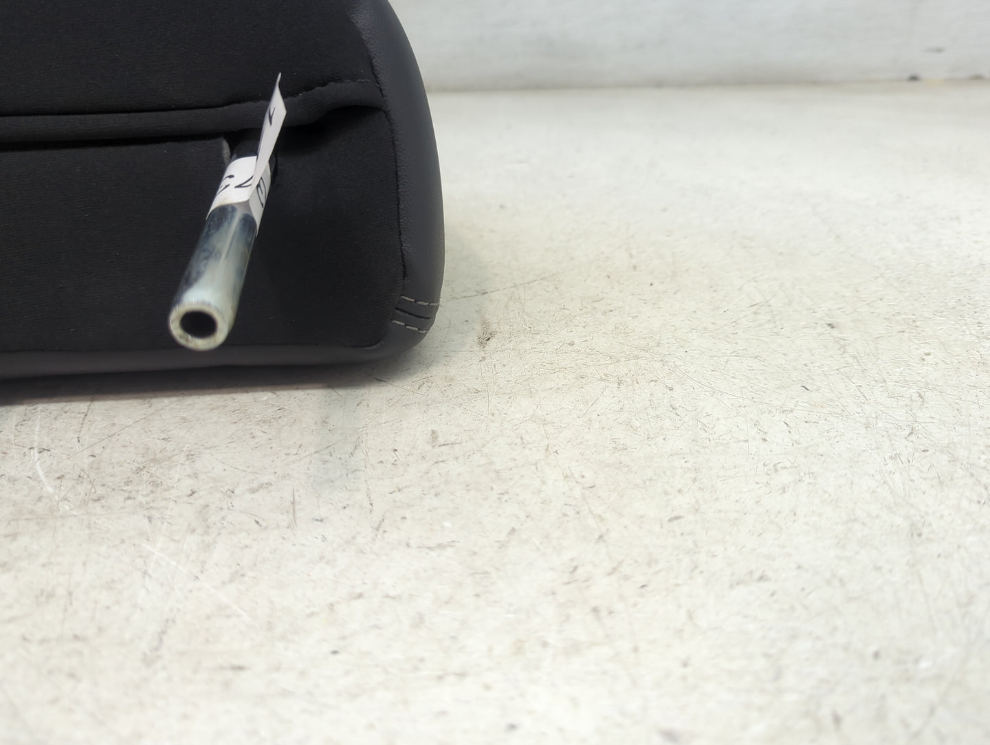2017 Ford Taurus Headrest Head Rest Rear Seat Fits OEM Used Auto Parts - Oemusedautoparts1.com
