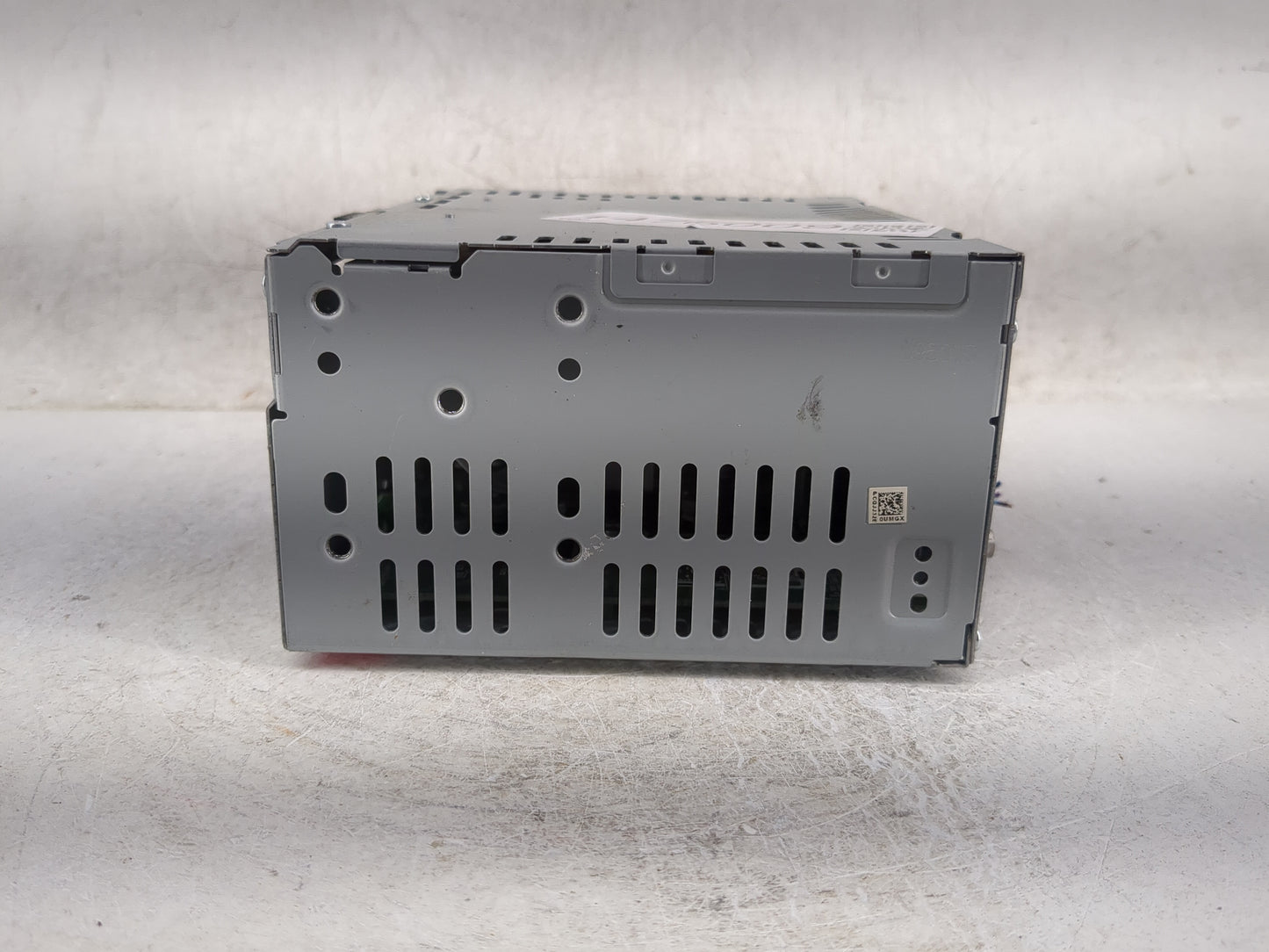2016-2017 Ford Taurus Radio AM FM Cd Player Receiver Replacement P/N:DG1T-19C107-LD Fits Fits 2016 2017 OEM Used Auto Parts 