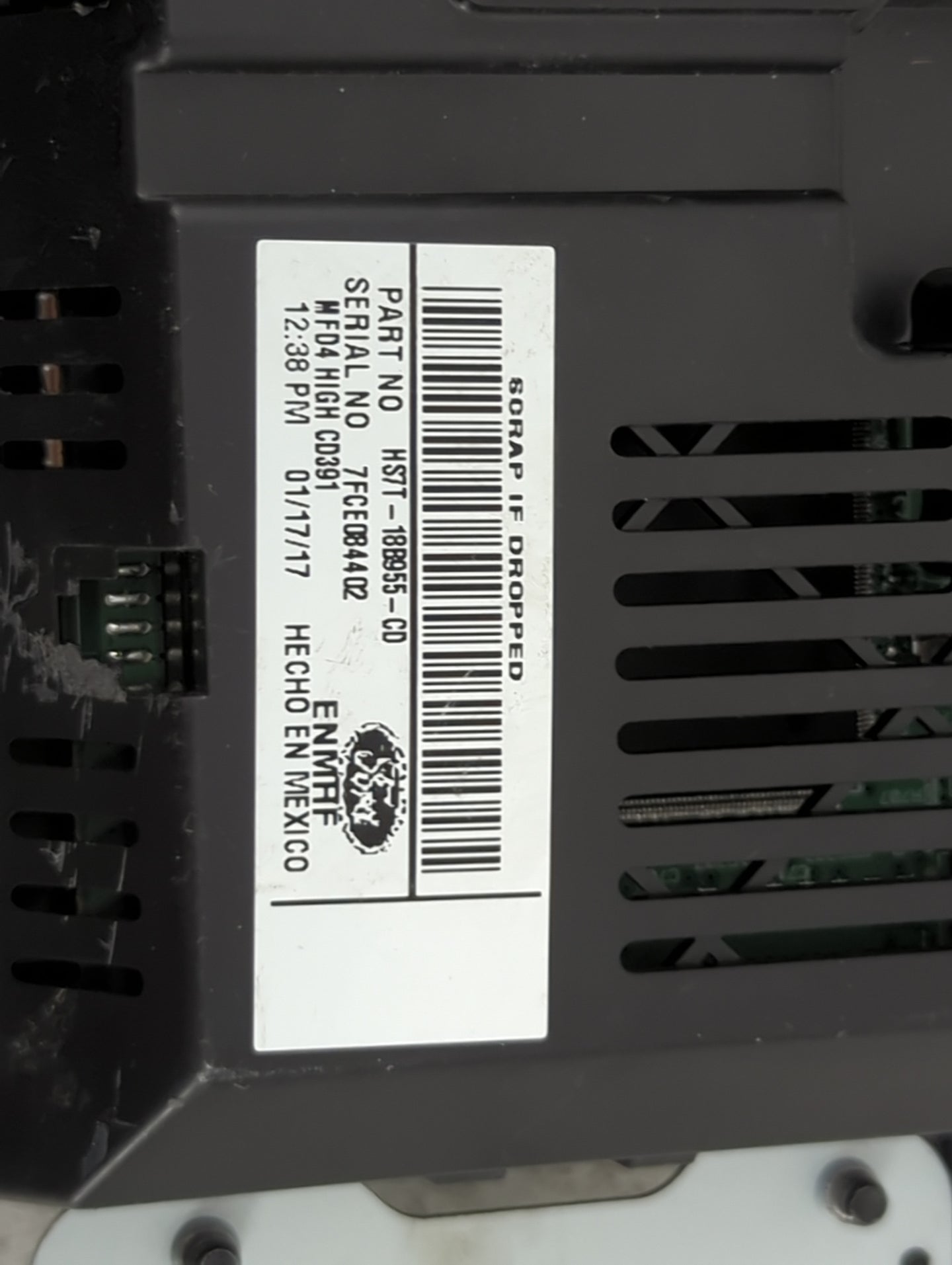 2017 Ford Taurus Radio AM FM Cd Player Receiver Replacement P/N:HG1T-18B955-CD 7FC1E0844Q2 Fits OEM Used Auto Parts - Oemuse