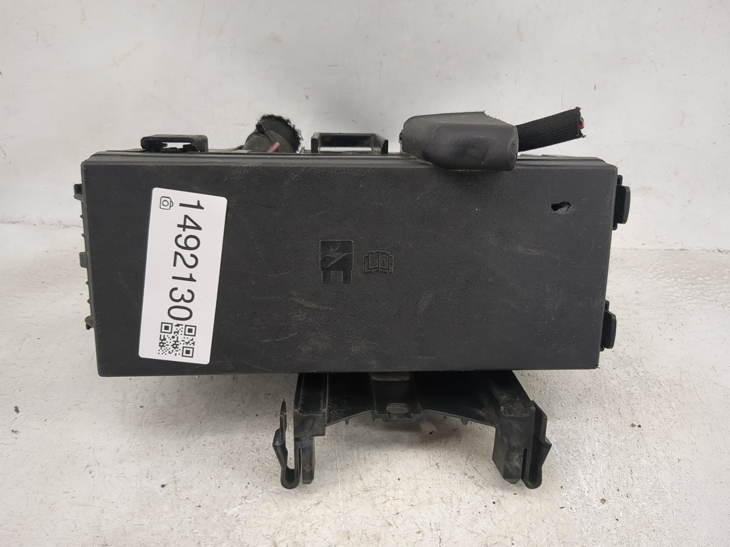 2017-2019 Ford Taurus Fusebox Fuse Box Panel Relay Module P/N:DG1T-14A003-BA BT2T-CA, BT2T-14B192-AB Fits Fits 2017 2018 201