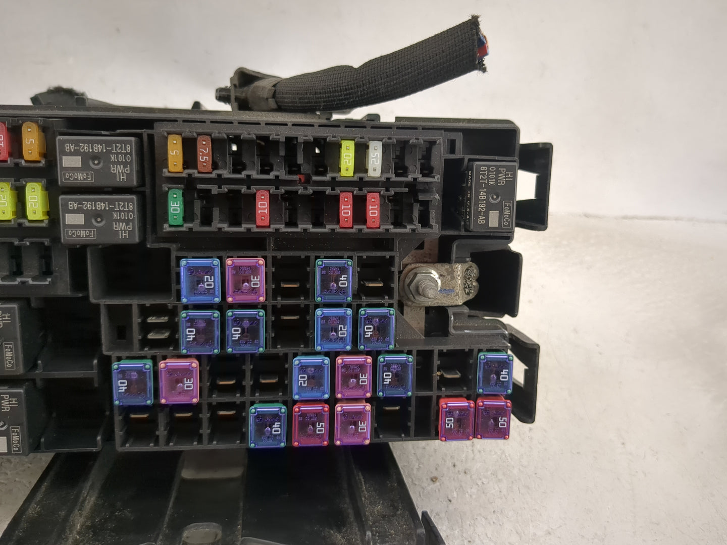 2017-2019 Ford Taurus Fusebox Fuse Box Panel Relay Module P/N:DG1T-14A003-BA BT2T-CA, BT2T-14B192-AB Fits Fits 2017 2018 201