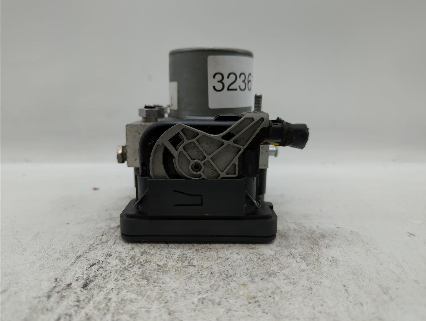 2014-2018 Ford Taurus ABS Pump Control Module Replacement P/N:FG13-2C405-AB DG13-2C405-AG Fits Fits 2014 2015 2016 2017 2018