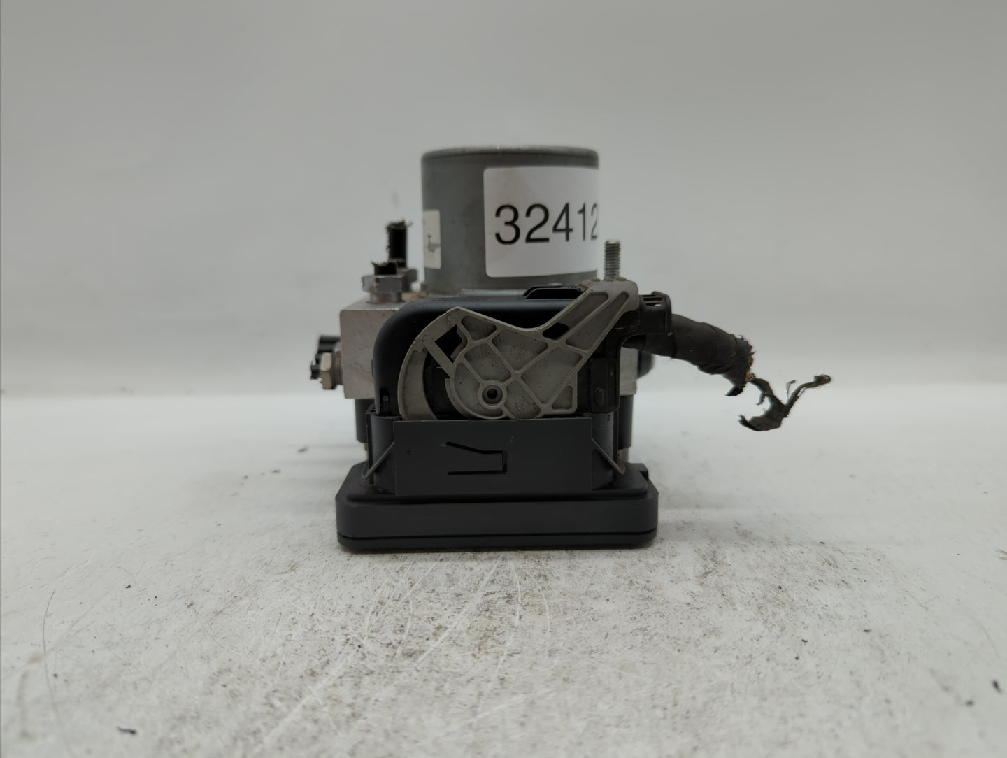 2014-2018 Ford Taurus ABS Pump Control Module Replacement P/N:FG13-2C405-Ac FG13-2C405-AB Fits Fits 2014 2015 2016 2017 2018