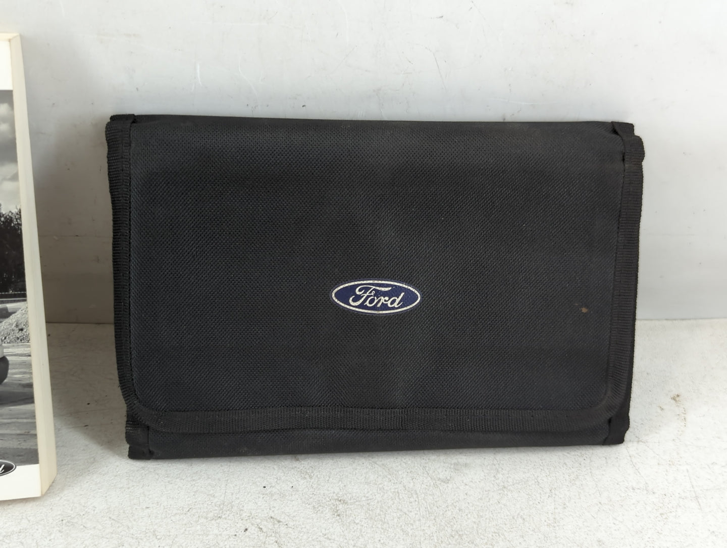 2017 Ford Transit Owners Manual Book Guide P/N:HK3J19A321 AA OEM Used Auto Parts - Oemusedautoparts1.com