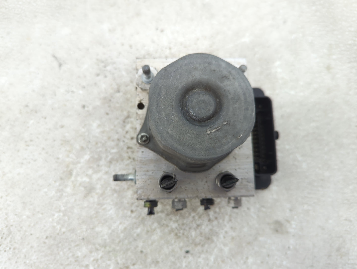 2015-2019 Ford Transit-250 ABS Pump Control Module Replacement P/N:FK41-2C405-AC Fits Fits 2015 2016 2017 2018 2019 OEM Used