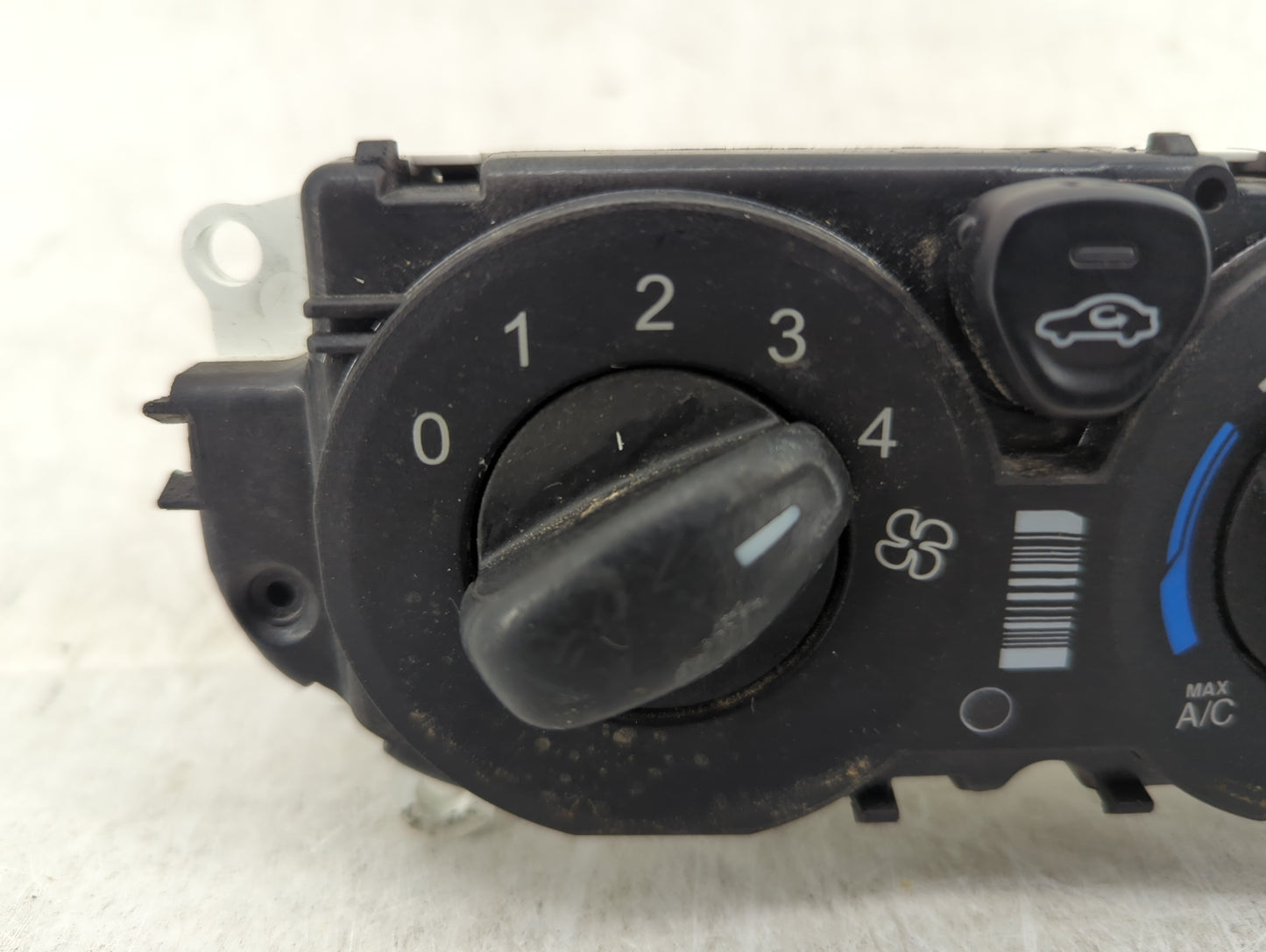 2015-2019 Ford Transit-250 Climate Control Module Temperature AC/Heater Replacement P/N:BM5T-18549 Fits OEM Used Auto Parts 