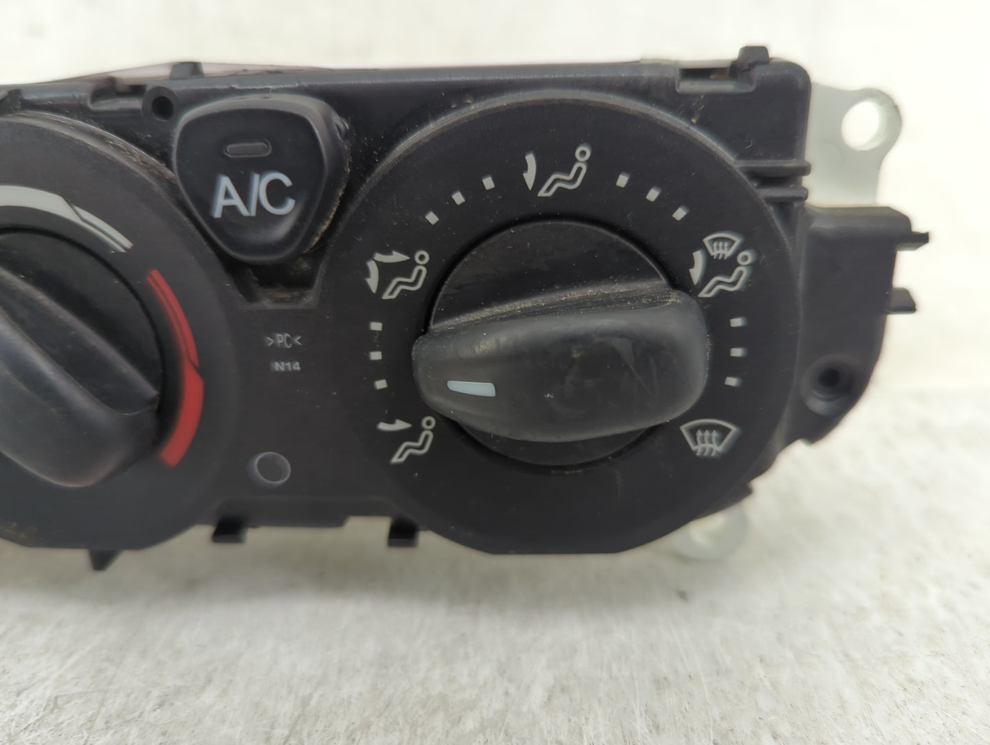 2015-2019 Ford Transit-250 Climate Control Module Temperature AC/Heater Replacement P/N:BM5T-18549 Fits OEM Used Auto Parts 
