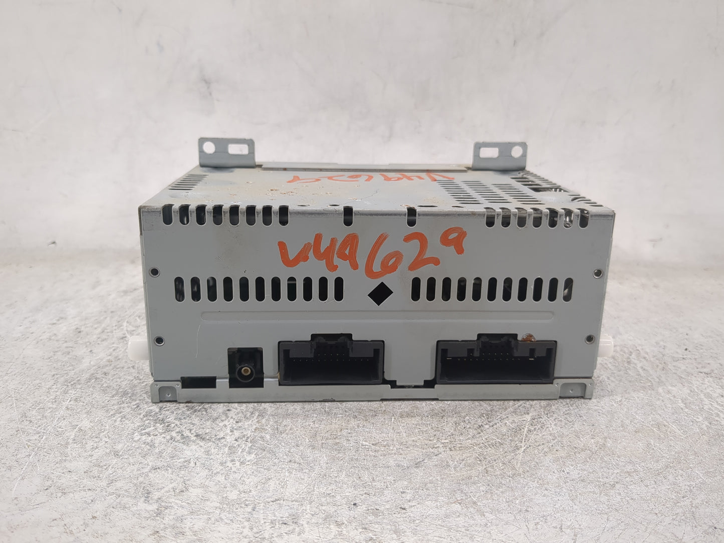 2017 Ford Transit 250 Radio AM FM Cd Player Receiver Replacement P/N:PU-3900V-G GK4T-19C107-AB Fits Fits 2018 2019 OEM Used 
