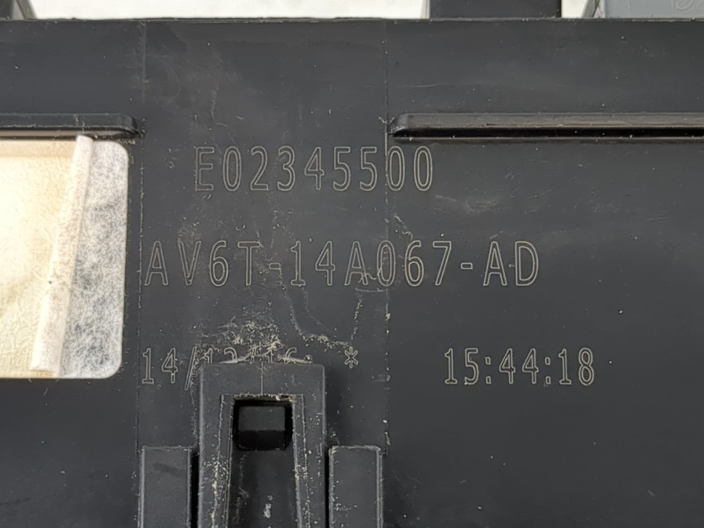2017-2018 Ford Transit Connect Fusebox Fuse Box Panel Relay Module P/N:AV6T-14A142-AB Fits Fits 2017 2018 OEM Used Auto Part