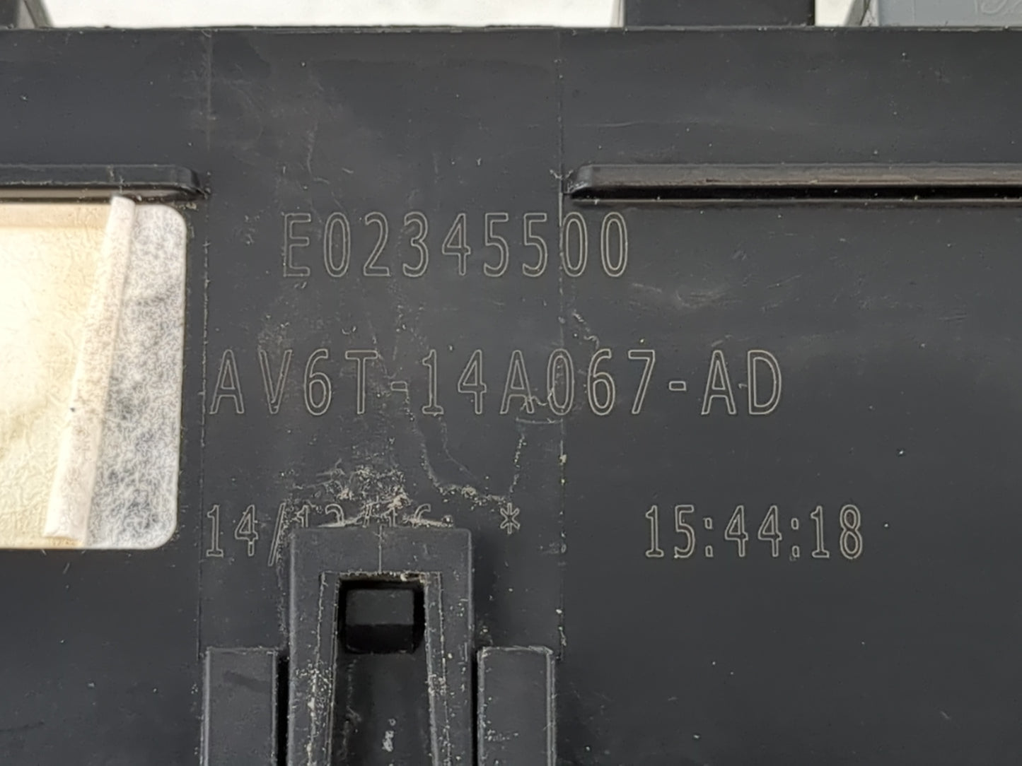 2017-2018 Ford Transit Connect Fusebox Fuse Box Panel Relay Module P/N:AV6T-14A142-AB Fits Fits 2017 2018 OEM Used Auto Part