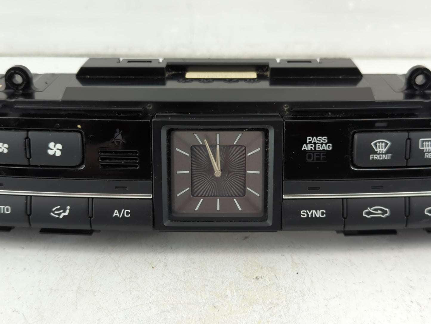 2017 Genesis G80 Climate Control Module Temperature AC/Heater Replacement Fits Fits 2015 2016 OEM Used Auto Parts - Oemuseda