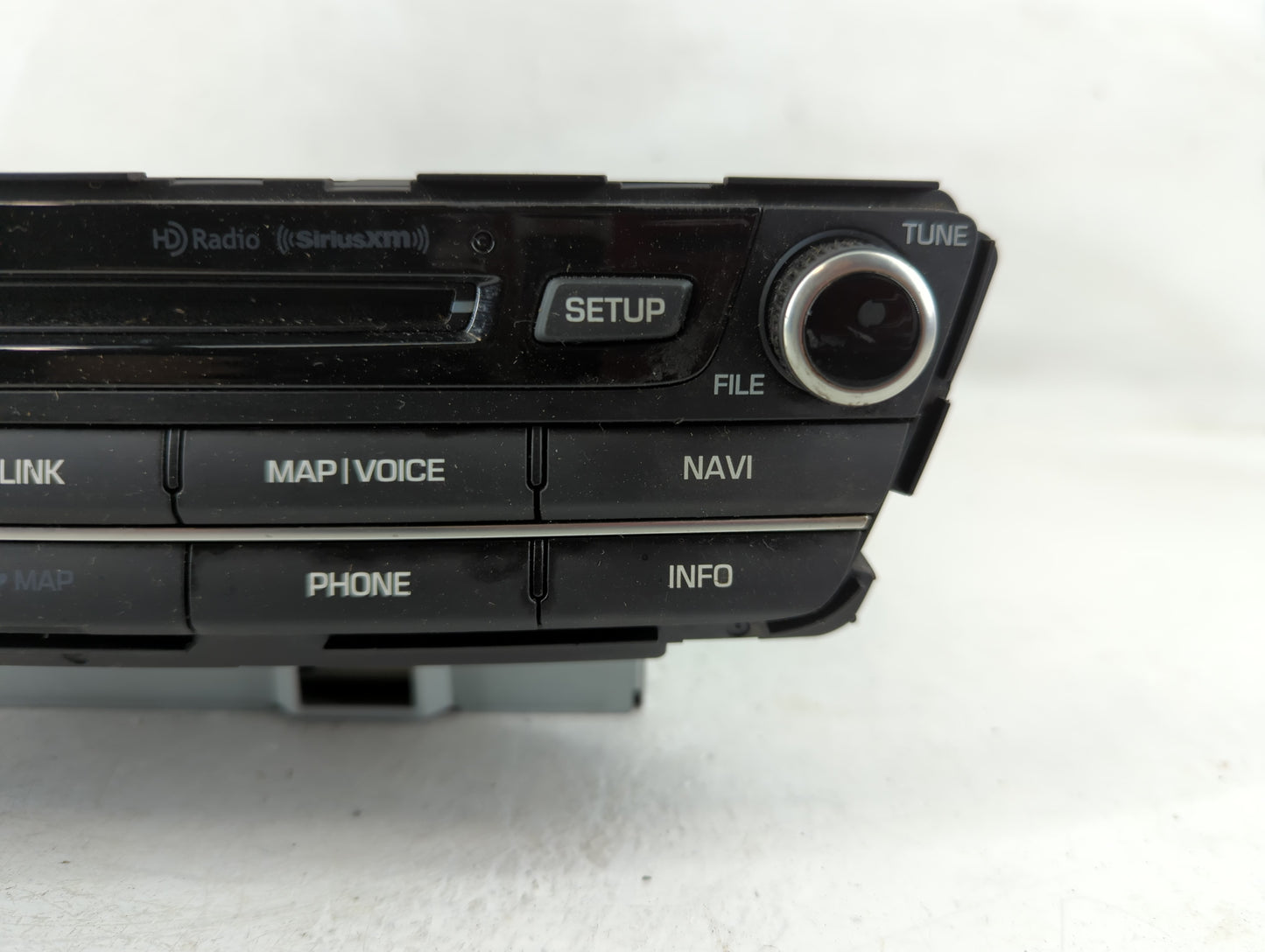 2017 Genesis G80 Radio AM FM Cd Player Receiver Replacement P/N:96560-B1EC04X Fits OEM Used Auto Parts - Oemusedautoparts1.c