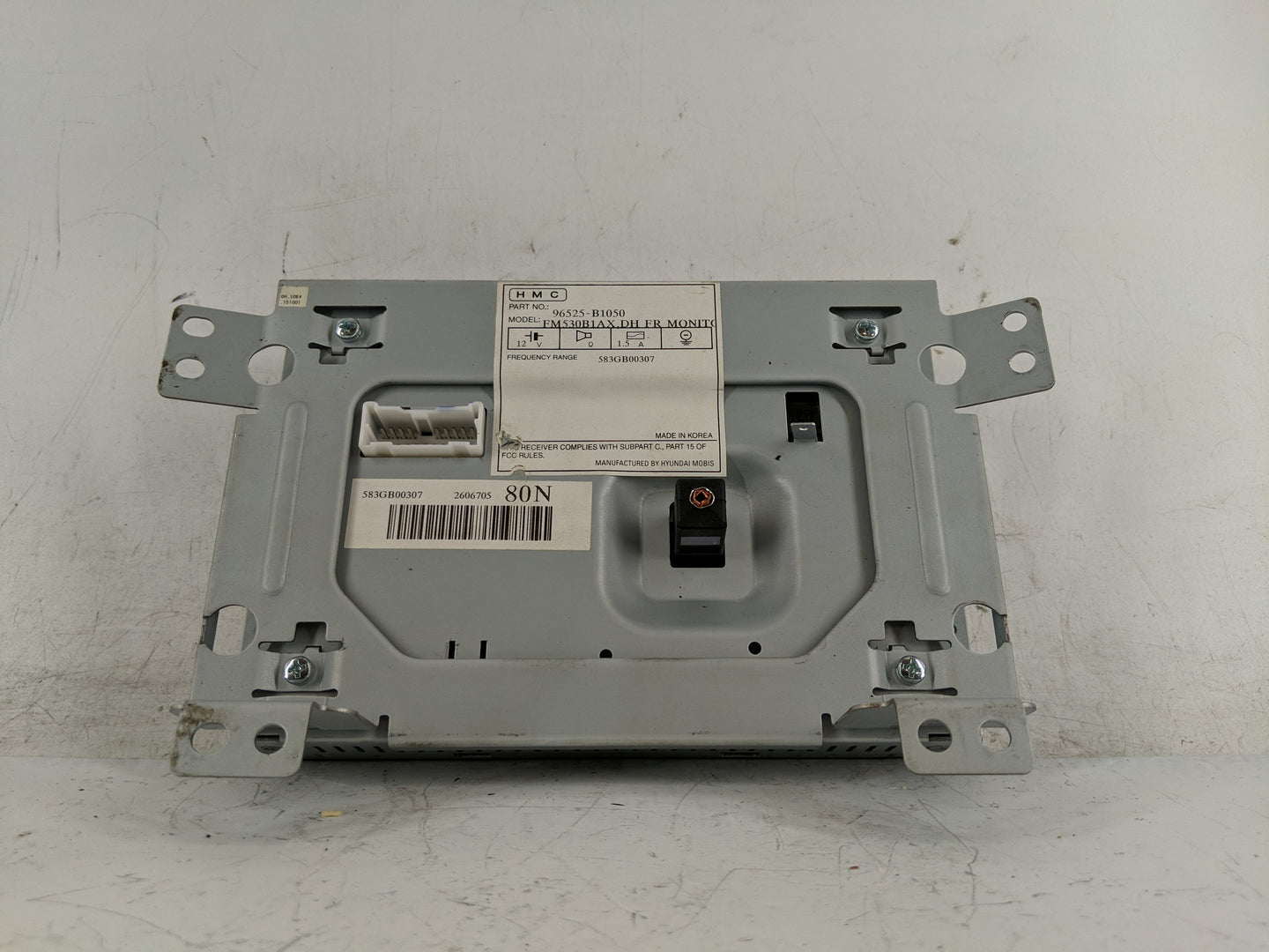 2017-2017 Genesis G80 Information Display Screen - Oemusedautoparts1.com