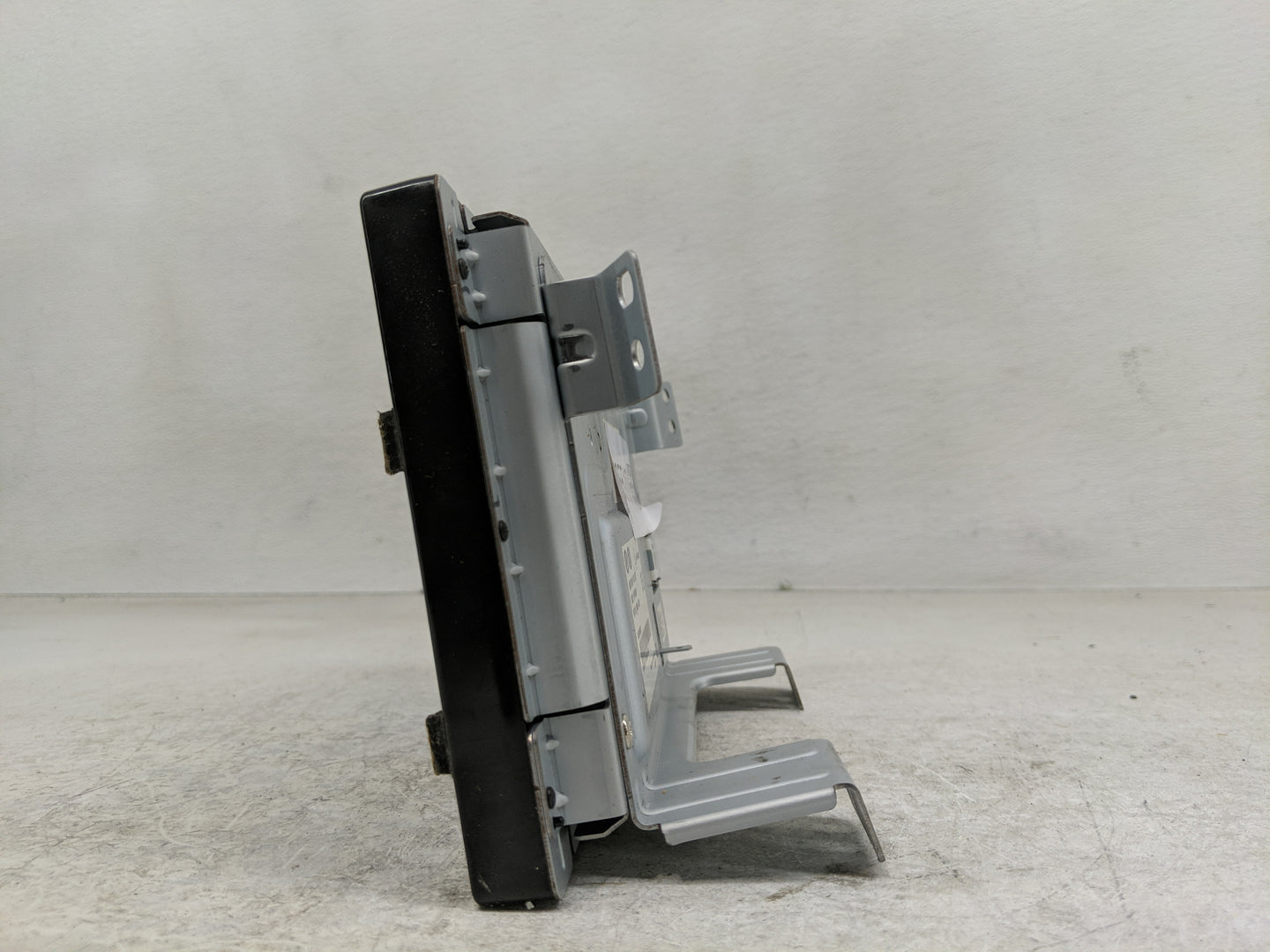 2017-2017 Genesis G80 Information Display Screen - Oemusedautoparts1.com