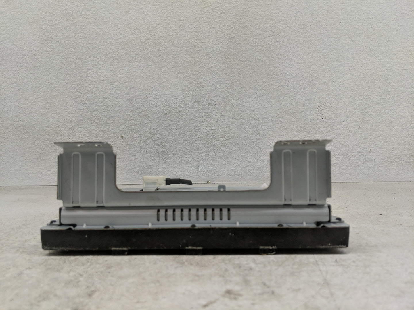 2017-2017 Genesis G80 Information Display Screen - Oemusedautoparts1.com