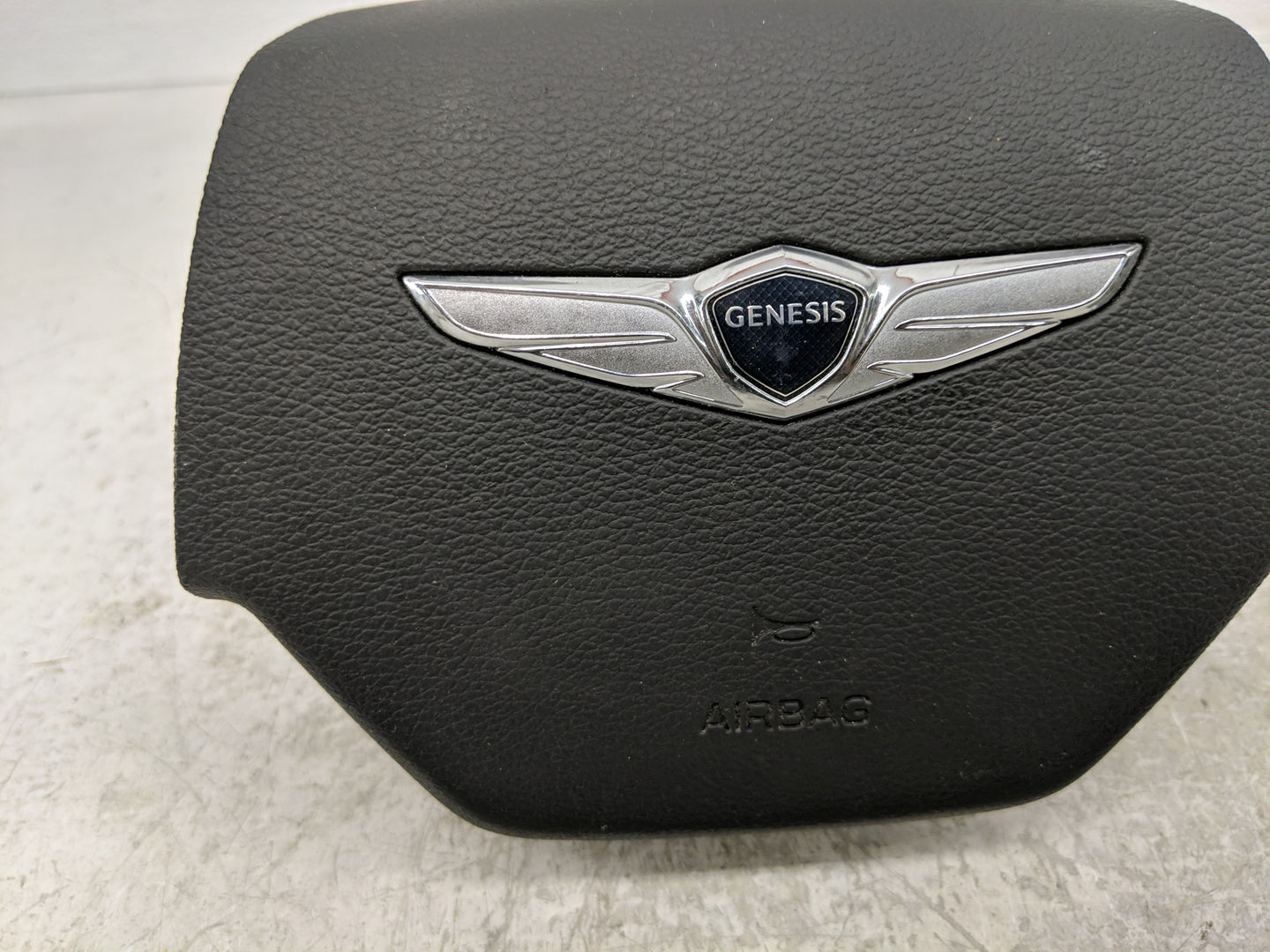 2018-2020 Genesis G80 Air Bag Driver Left Steering Wheel Mounted P/N:56900B1150RRY Fits Fits 2018 2019 2020 OEM Used Auto Pa