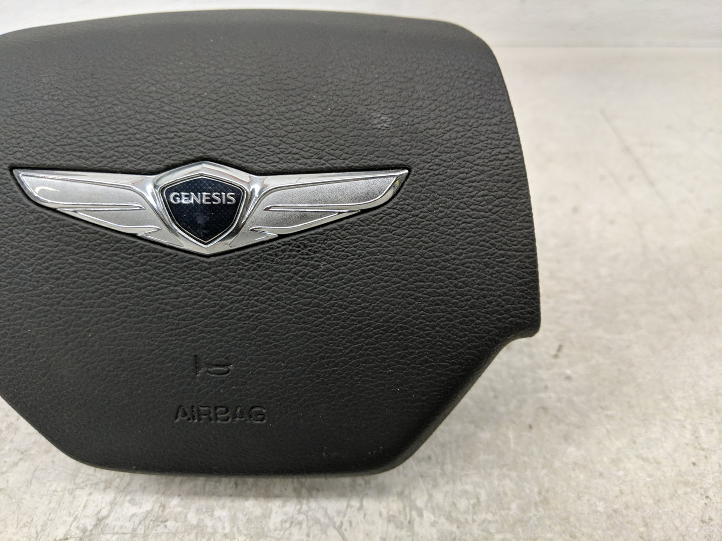 2018-2020 Genesis G80 Air Bag Driver Left Steering Wheel Mounted P/N:56900B1150RRY Fits Fits 2018 2019 2020 OEM Used Auto Pa