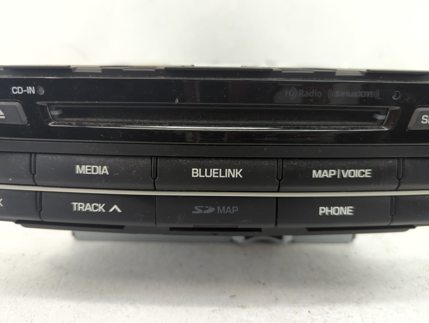 2017 Genesis G80 Radio AM FM Cd Player Receiver Replacement P/N:96560-B1EC04X Fits OEM Used Auto Parts - Oemusedautoparts1.c