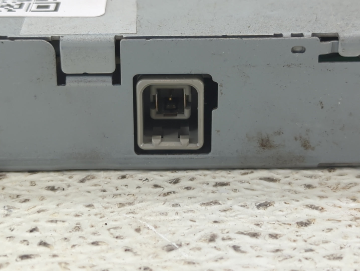 Genesis G80 Information-gps-tv Control Module - Oemusedautoparts1.com