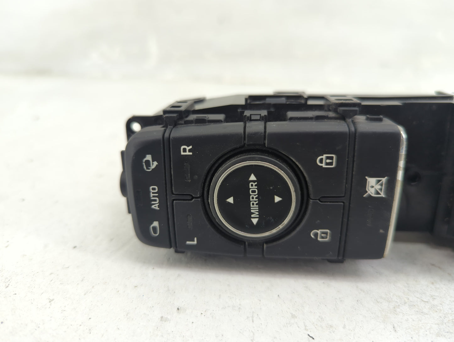 2017 Genesis G80 Master Power Window Switch Replacement Driver Side Left P/N:93570-B1012 P7F0046 Fits Fits 2015 2016 OEM Use