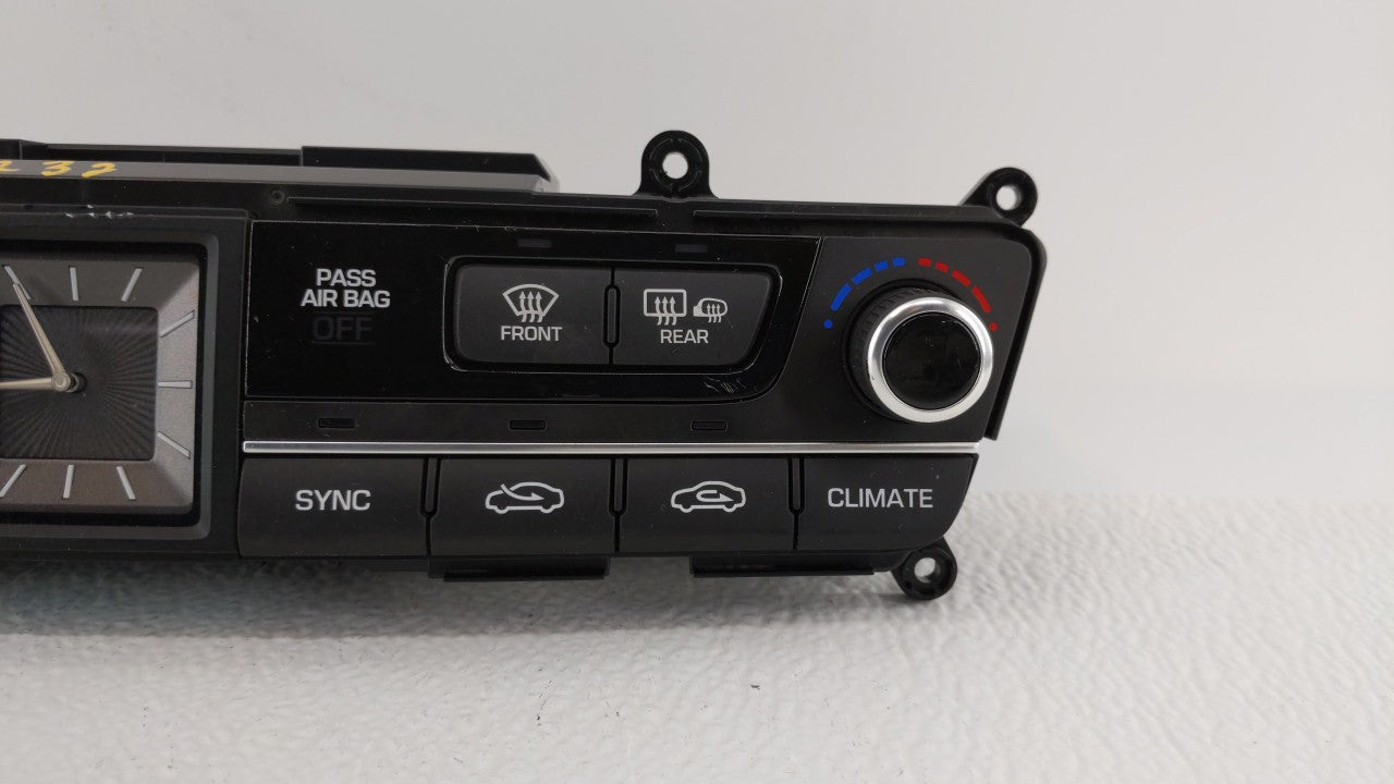 2017 Genesis G80 Climate Control Module Temperature AC/Heater Replacement P/N:97250-B1120 Fits Fits 2015 2016 OEM Used Auto 