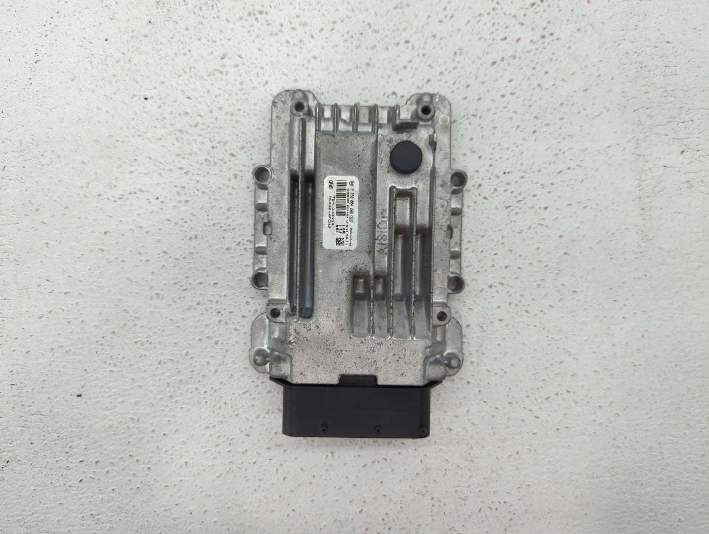 2017-2017 Genesis G80 Chassis Control Module Ccm Bcm Body Control - Oemusedautoparts1.com