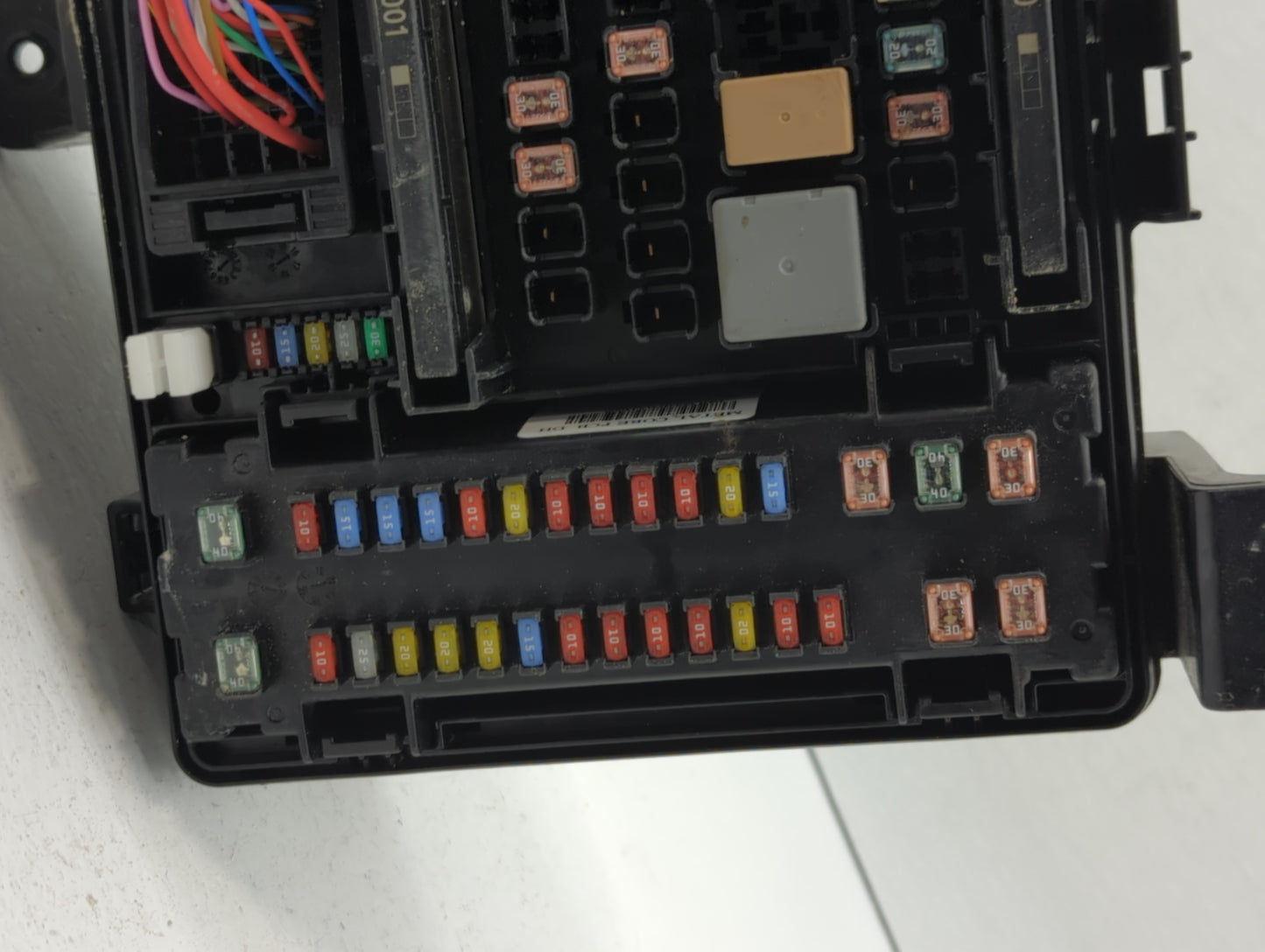 2017 Genesis G80 Fusebox Fuse Box Panel Relay Module P/N:91204-B1895 Fits Fits 2016 OEM Used Auto Parts - Oemusedautoparts1.