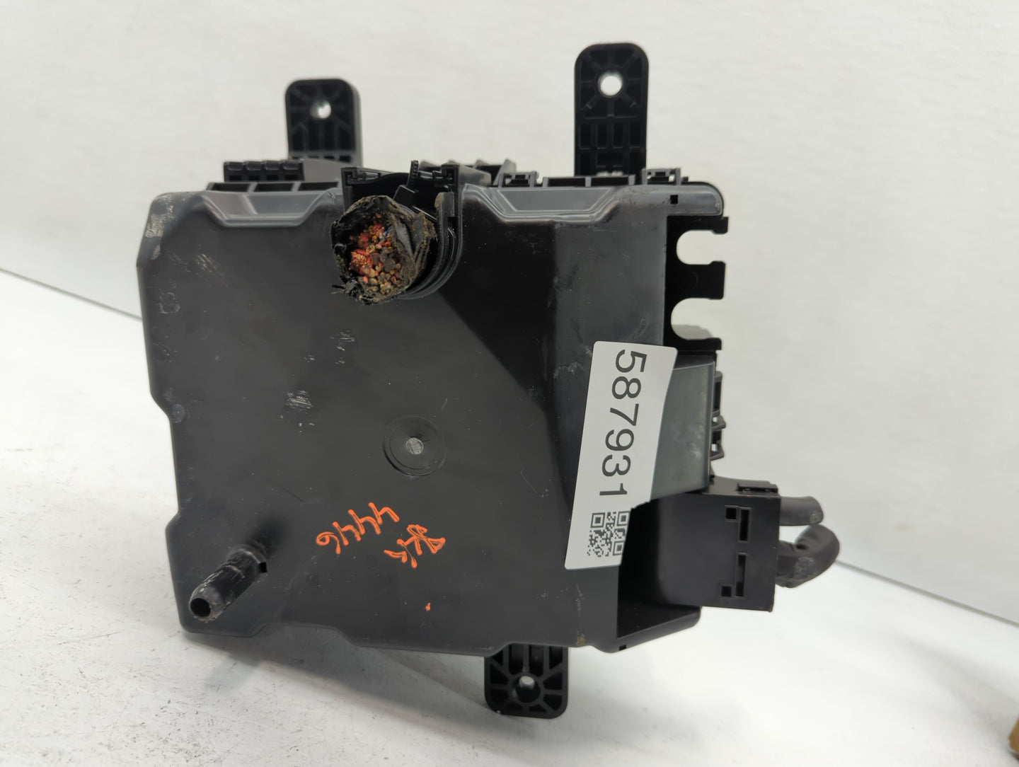 2017 Genesis G80 Fusebox Fuse Box Panel Relay Module P/N:91204-B1895 Fits Fits 2016 OEM Used Auto Parts - Oemusedautoparts1.