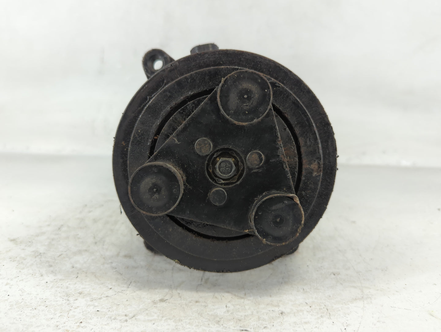 2017-2017 Genesis G80 Air Conditioning A/c Ac Compressor Oem - Oemusedautoparts1.com