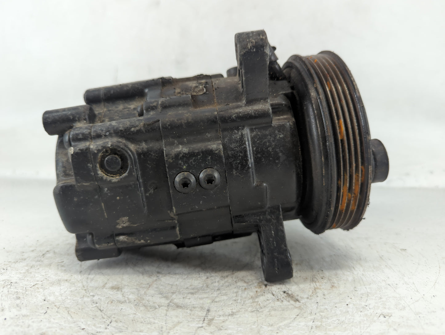 2017-2017 Genesis G80 Air Conditioning A/c Ac Compressor Oem - Oemusedautoparts1.com