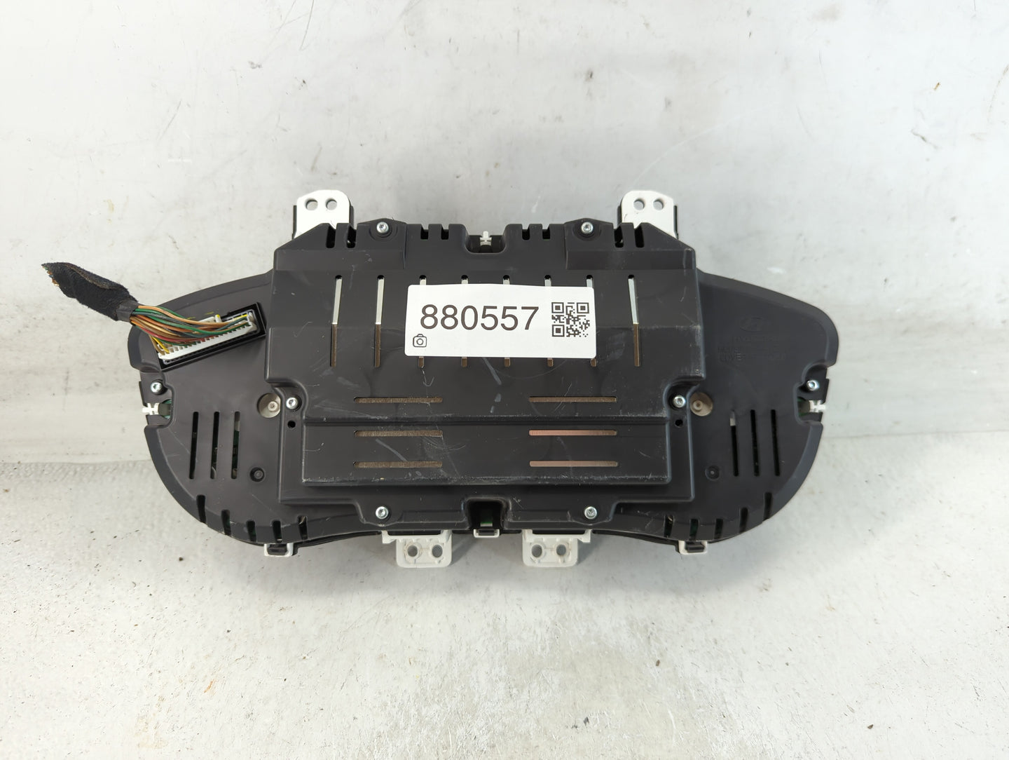 2017 Genesis G80 Instrument Cluster Speedometer Gauges P/N:94011-B1220 Fits OEM Used Auto Parts - Oemusedautoparts1.com