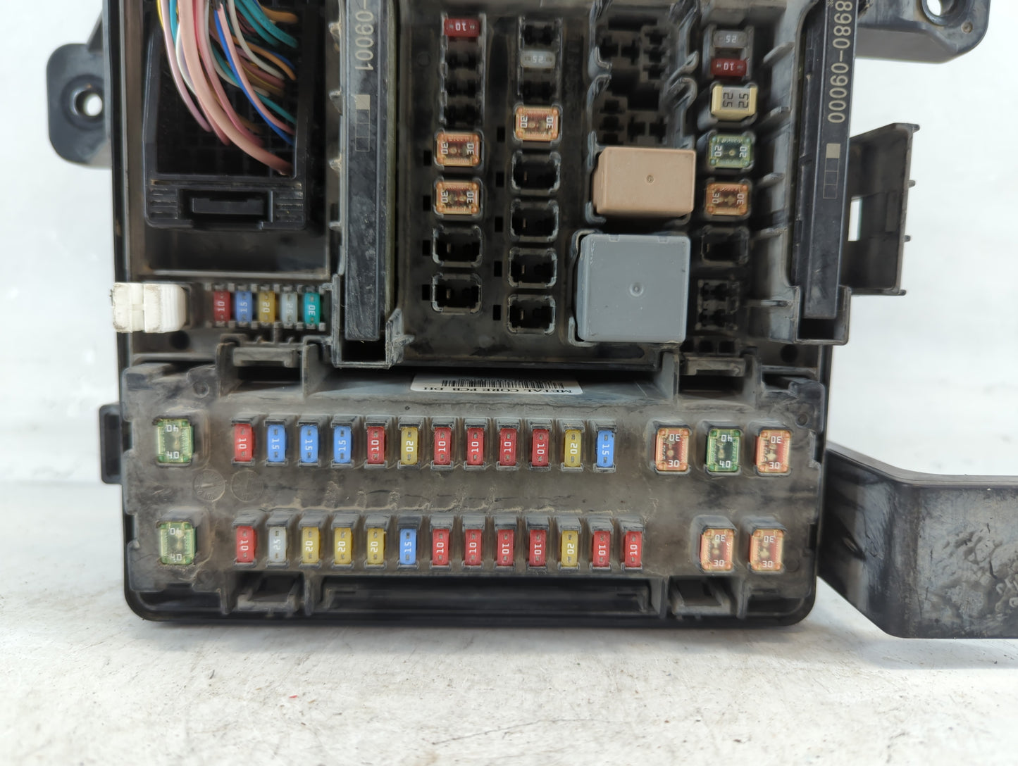 2017 Genesis G80 Fusebox Fuse Box Panel Relay Module P/N:91204-B1835 Fits Fits 2016 OEM Used Auto Parts - Oemusedautoparts1.
