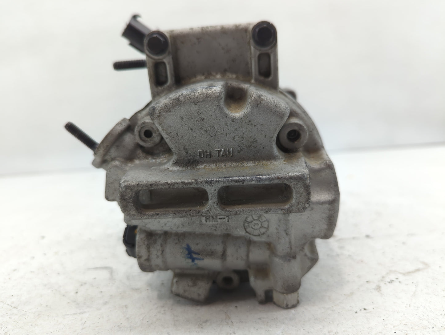 2017-2019 Genesis G90 Air Conditioning A/c Ac Compressor Oem - Oemusedautoparts1.com