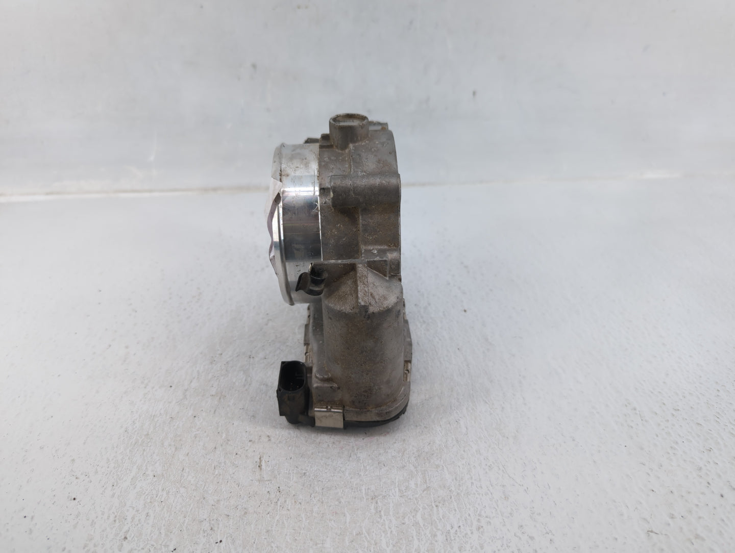 2017-2021 Genesis G90 Throttle Body P/N:35100-3F111 Fits Fits 2017 2018 2019 2020 2021 OEM Used Auto Parts - Oemusedautopart