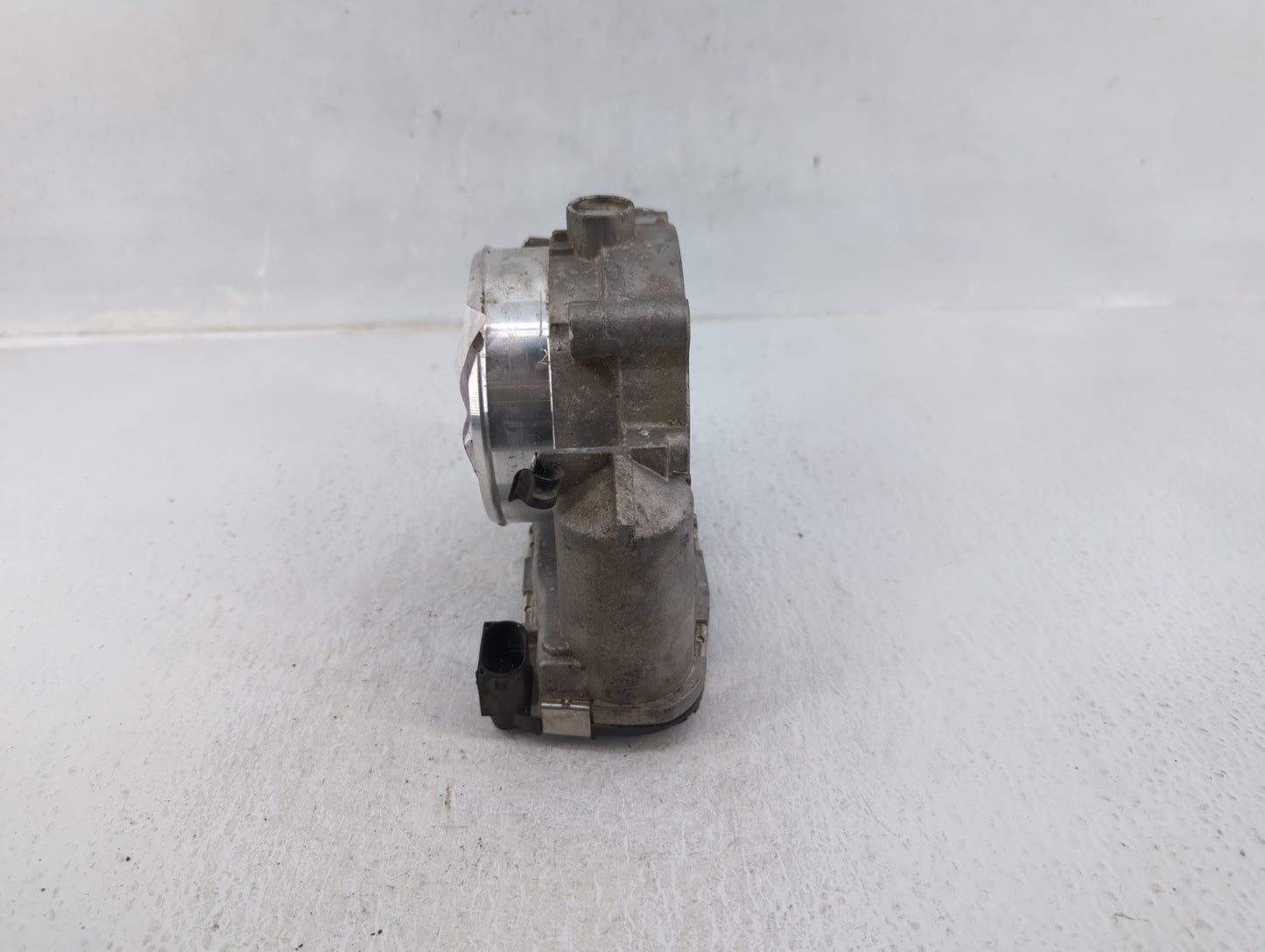 2017-2021 Genesis G90 Throttle Body P/N:35100-3F111 Fits Fits 2017 2018 2019 2020 2021 OEM Used Auto Parts - Oemusedautopart