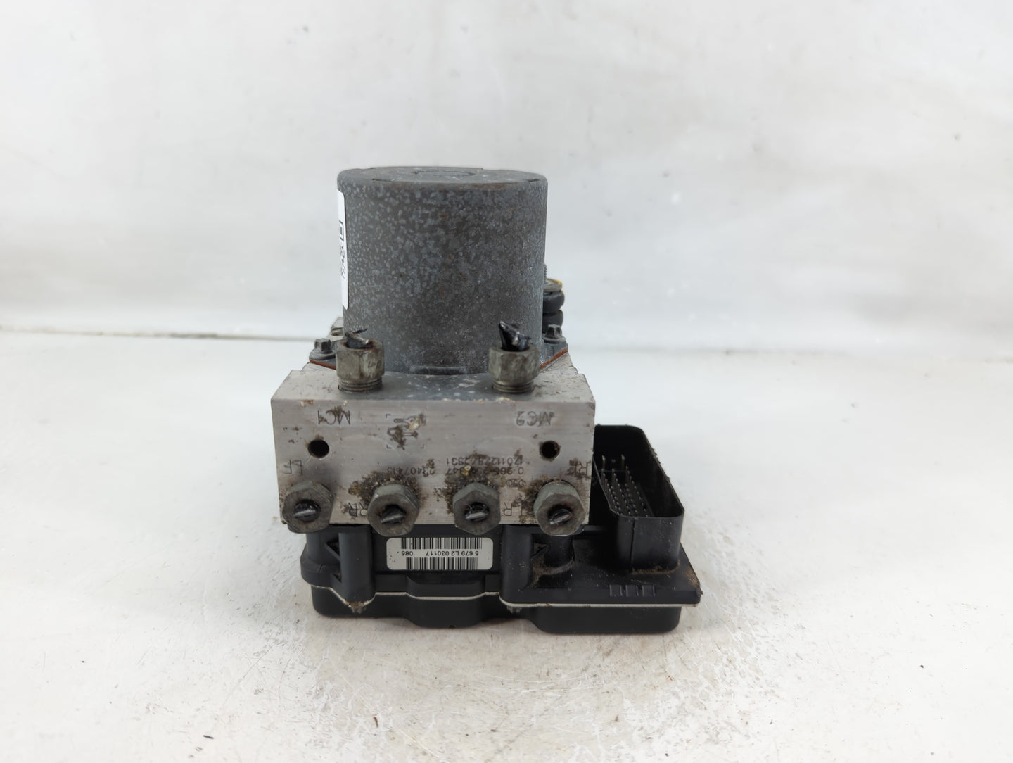 2012-2017 Gmc Acadia ABS Pump Control Module Replacement P/N:23407415 22893247 Fits Fits 2012 2013 2014 2015 2016 2017 OEM U