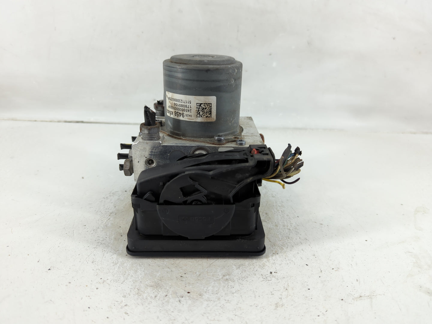 2017 Gmc Acadia ABS Pump Control Module Replacement P/N:84289464 84289458 Fits OEM Used Auto Parts - Oemusedautoparts1.com