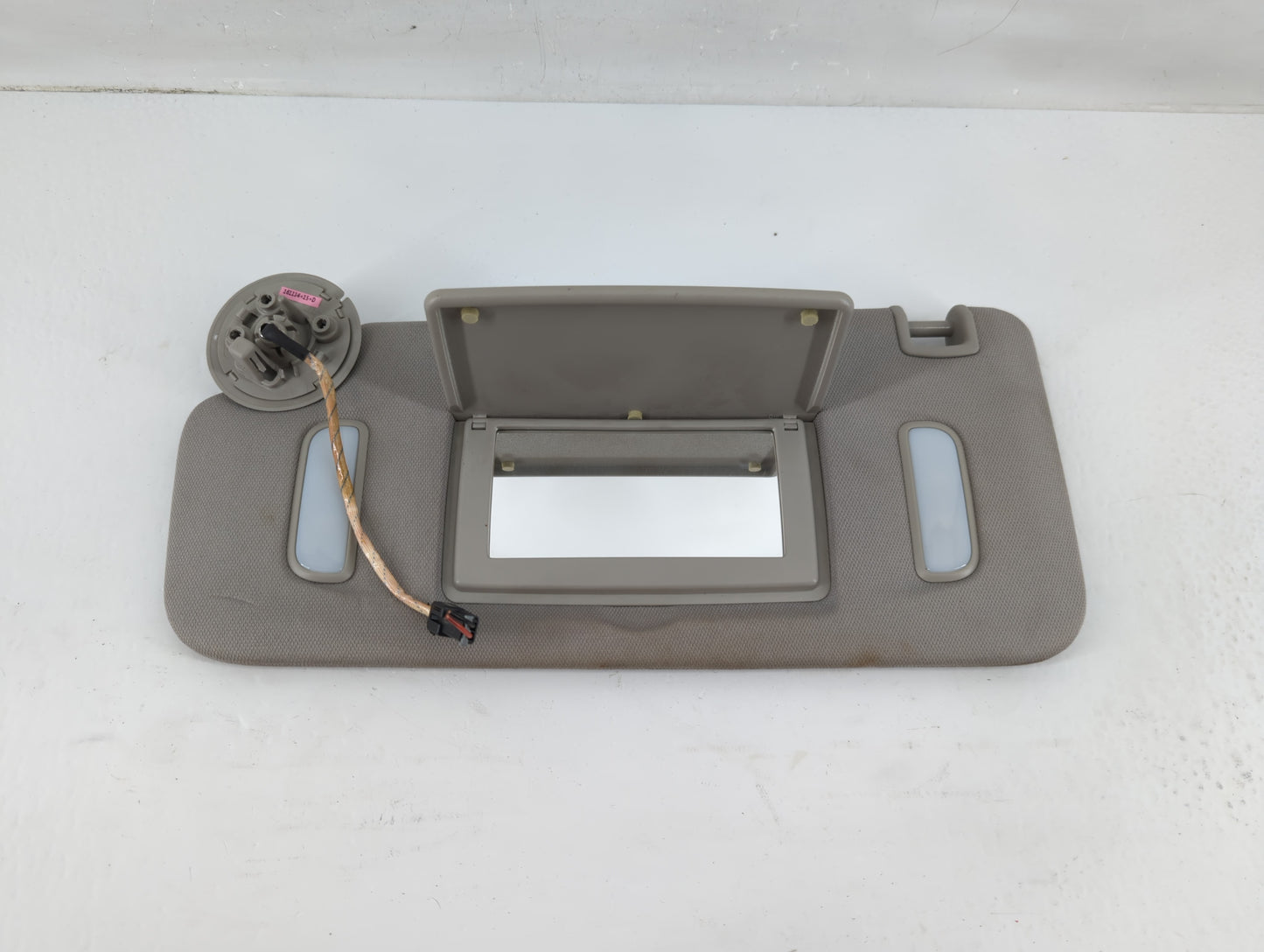 2007-2017 Gmc Acadia Sun Visor Shade Replacement Driver Left Mirror Fits OEM Used Auto Parts - Oemusedautoparts1.com