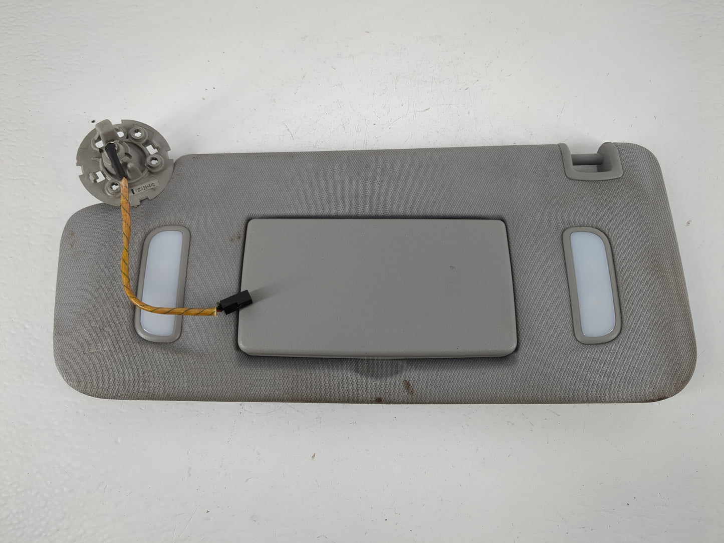 2017-2019 Gmc Acadia Sun Visor Shade Replacement Driver Left Mirror Fits Fits 2017 2018 2019 OEM Used Auto Parts - Oemusedau