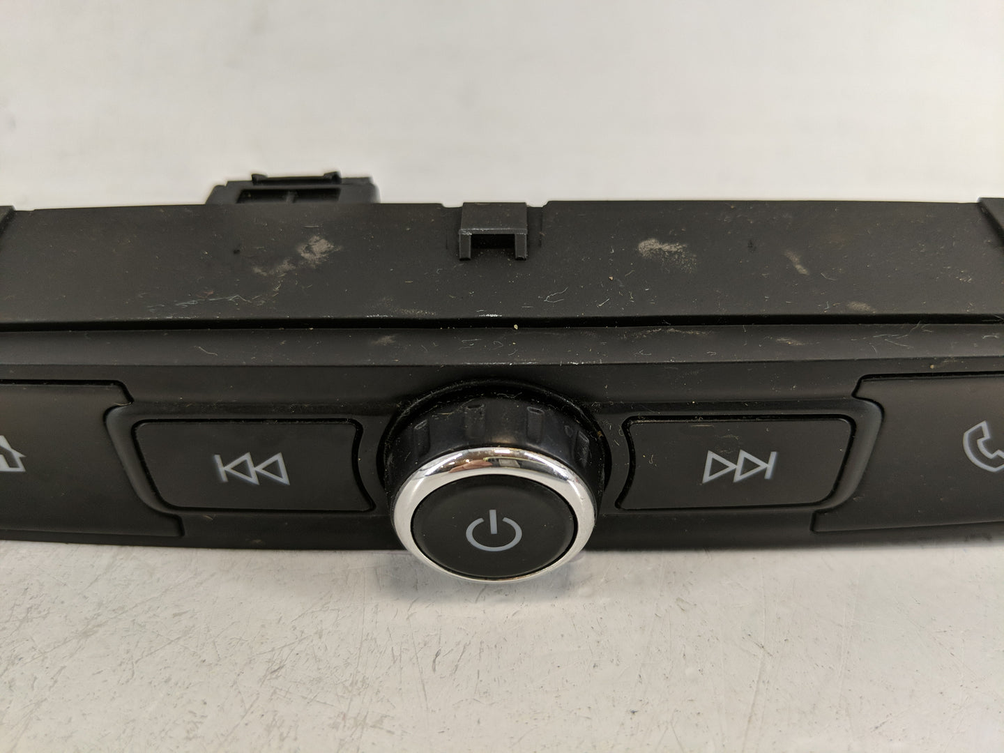 2017-2019 Gmc Acadia Radio AM FM Cd Player Receiver Replacement P/N:42542519 84334116, 84361176 Fits Fits 2017 2018 2019 OEM