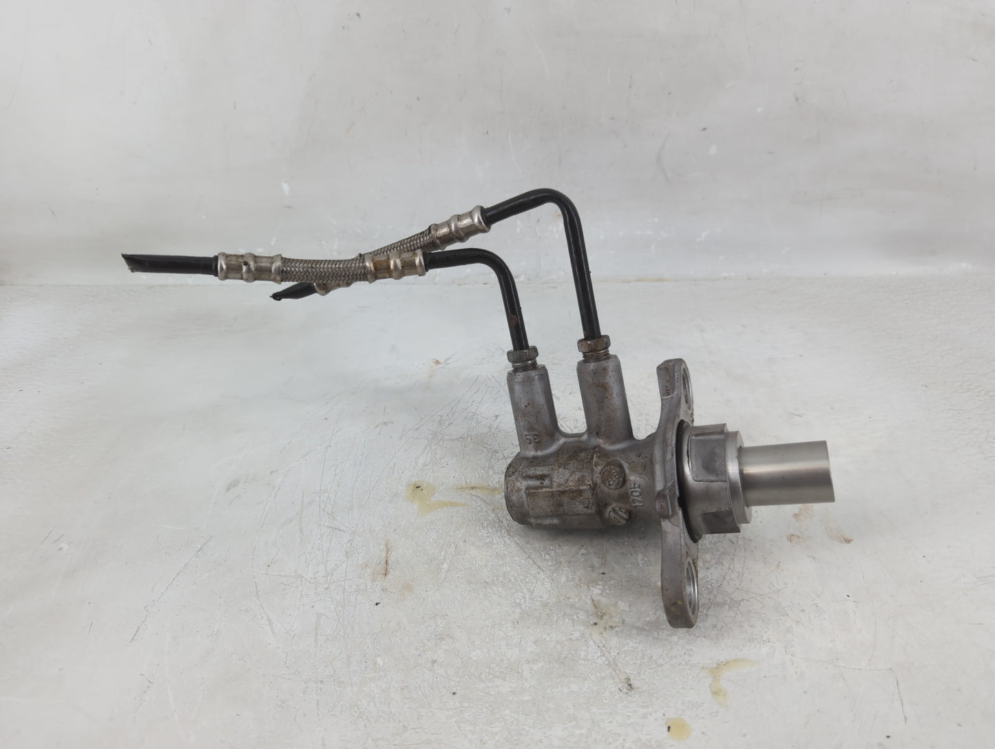 2020-2022 Gmc Acadia Brake Master Cylinder - Oemusedautoparts1.com